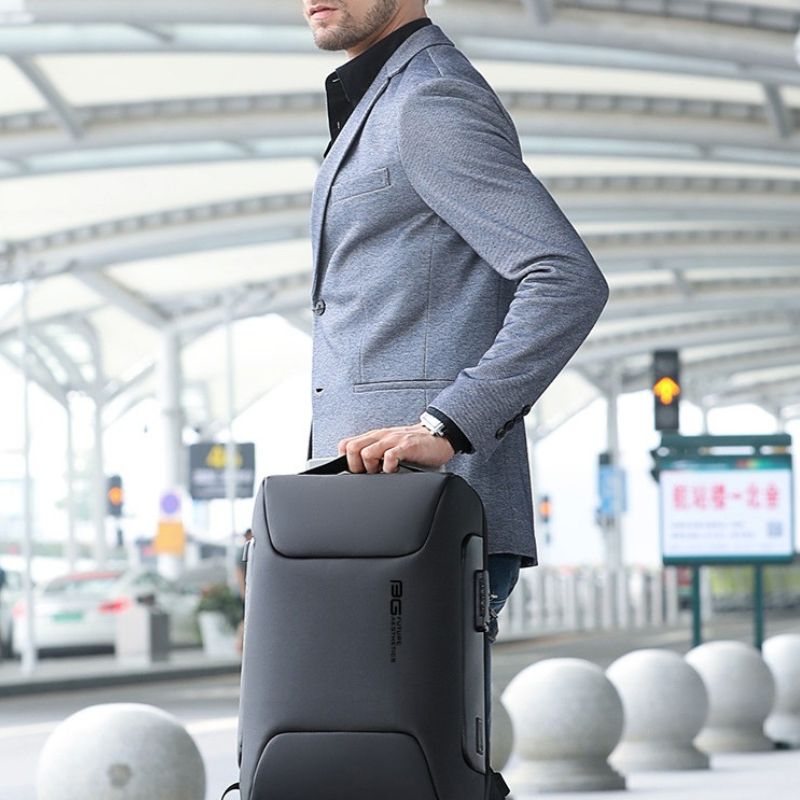MetroForm Hard Shell Pack